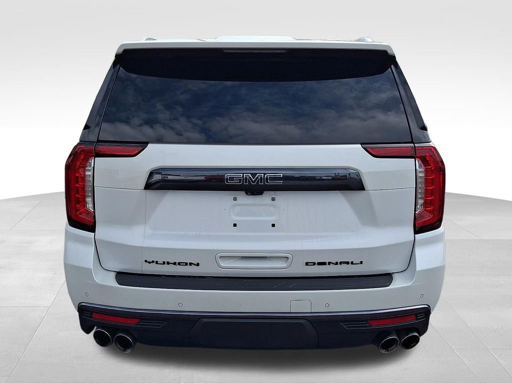 Used 2023 GMC Yukon Denali Ultimate w/ LPO, Floor Liner Package AWD/4WD image 5