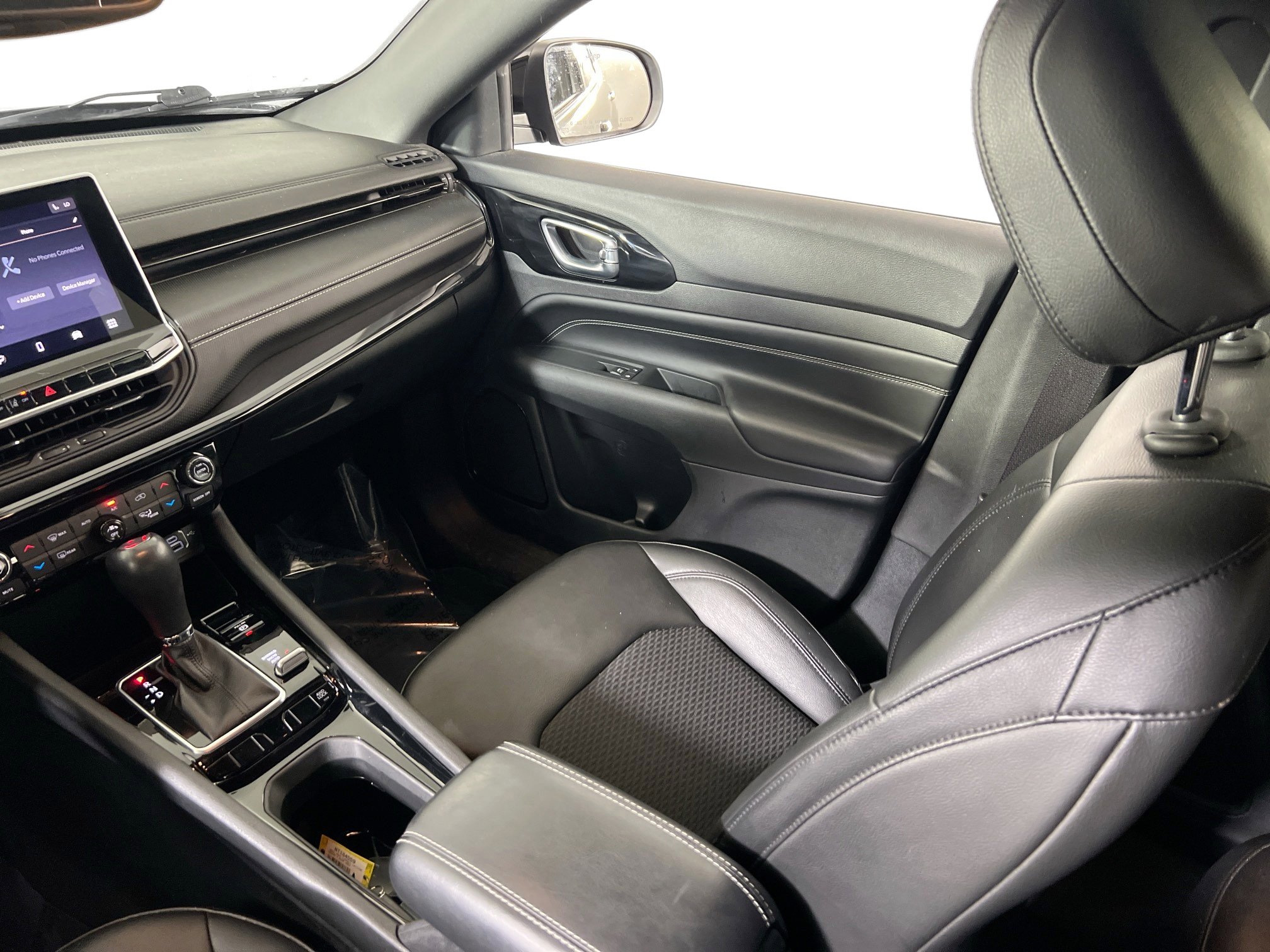 Used 2022 Jeep Compass Altitude w/ Convenience Group AWD/4WD image 22