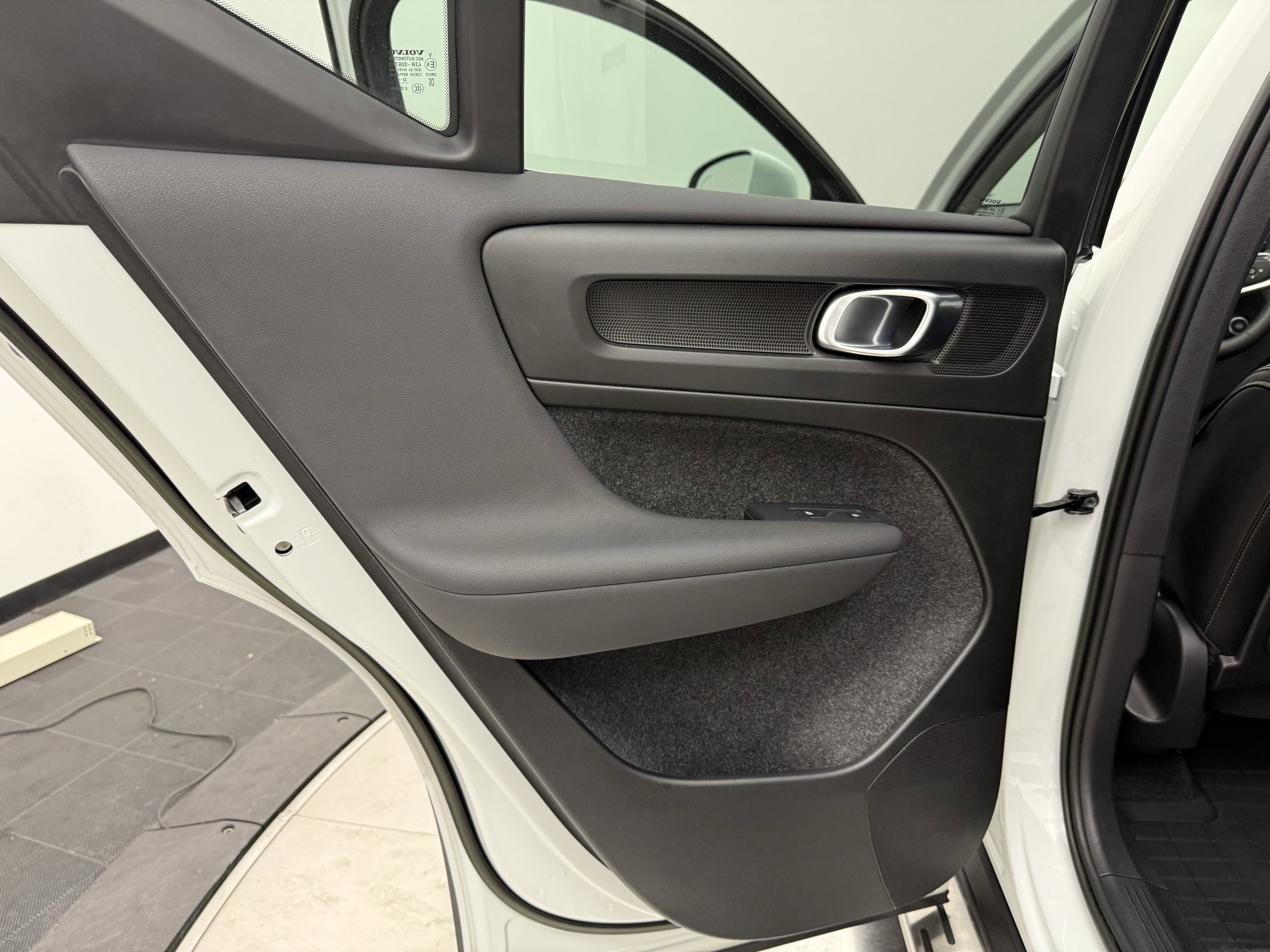 Certified 2023 Volvo XC40 B5 Plus w/ Driver Assist Package image 23