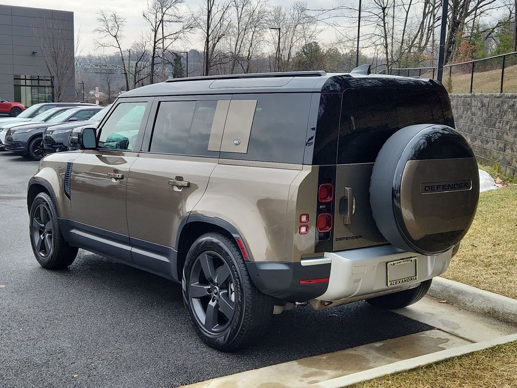 Used 2023 Land Rover Defender 110 S image 12
