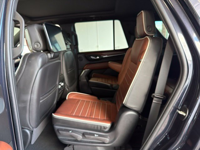 Used 2024 GMC Yukon Denali Ultimate AWD/4WD image 17