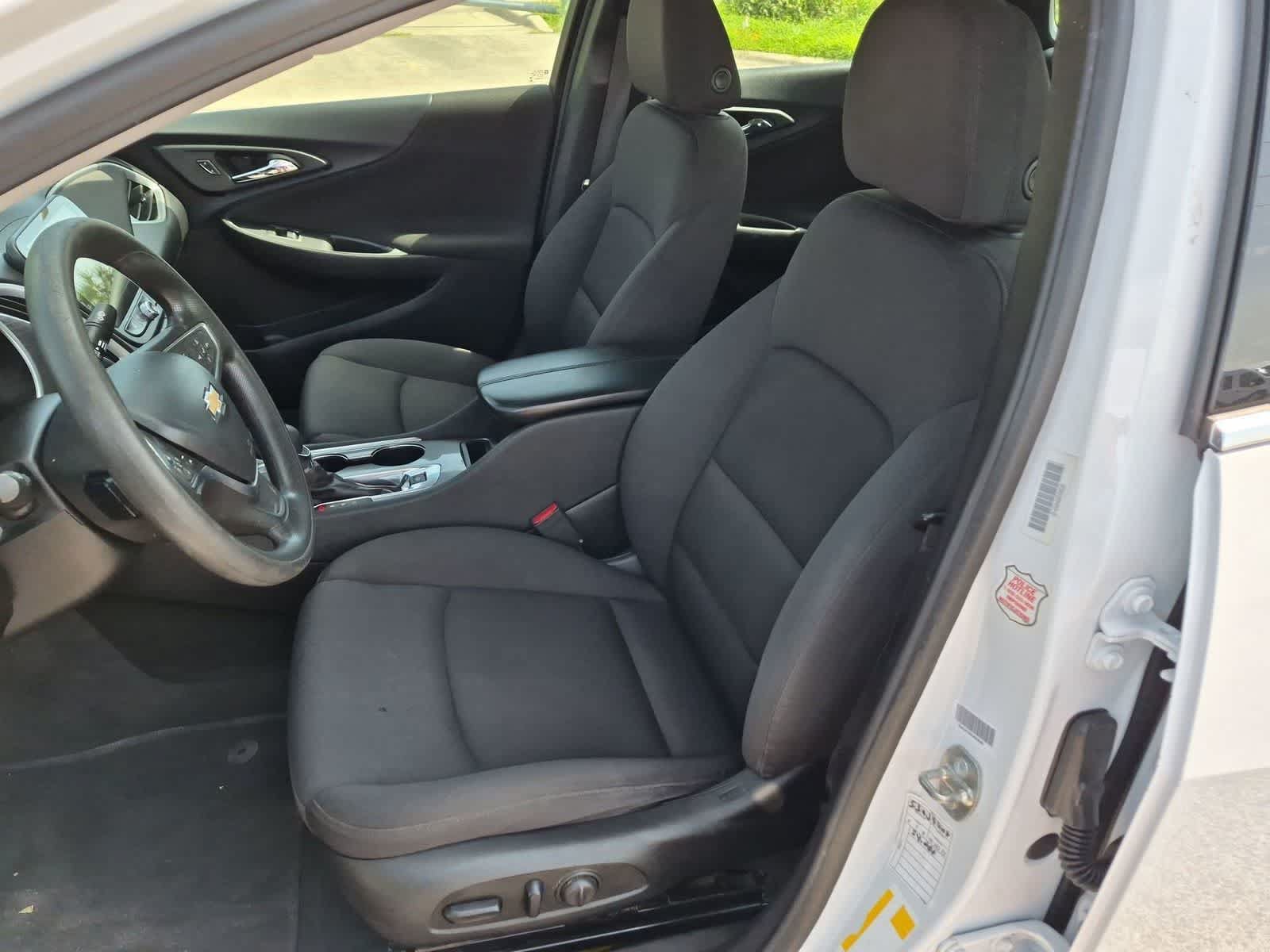 Used 2023 Chevrolet Malibu LT FWD image 18