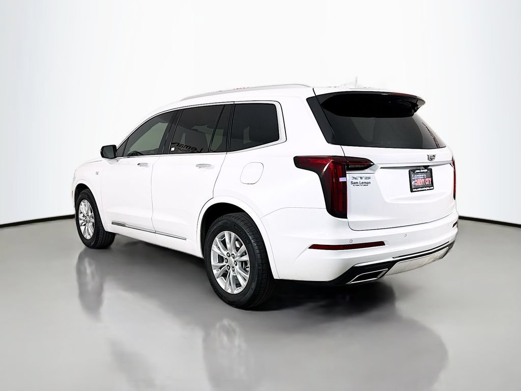 Used 2025 Cadillac XT6 Luxury FWD image 6