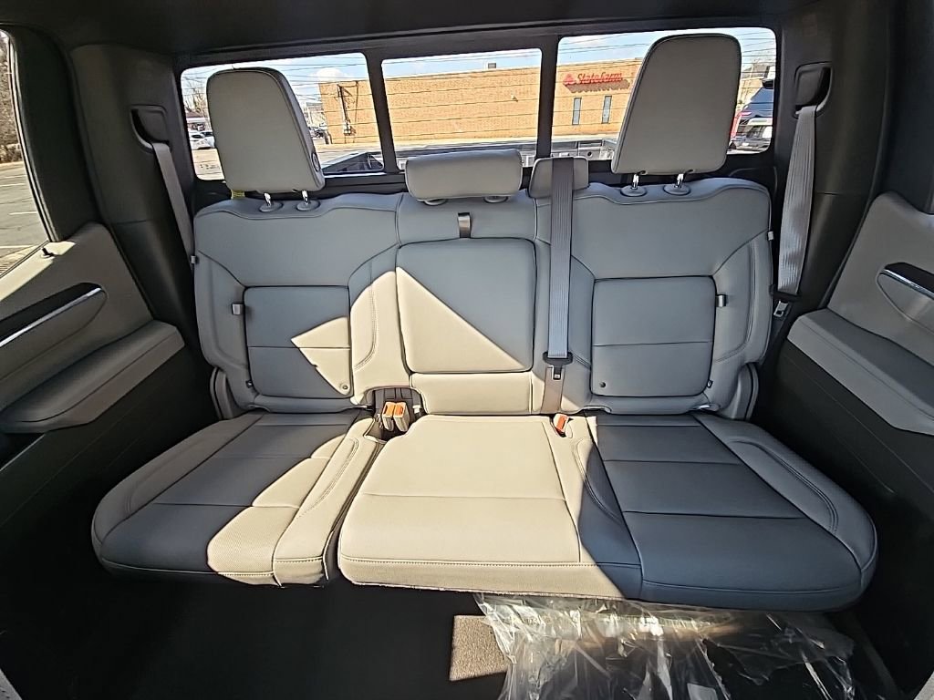 New 2026 GMC Sierra 1500 SLT w/ SLT Premium Plus Package image 13