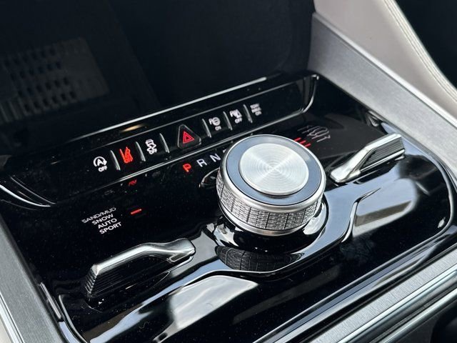 New 2026 Jeep Grand Wagoneer Limited image 31