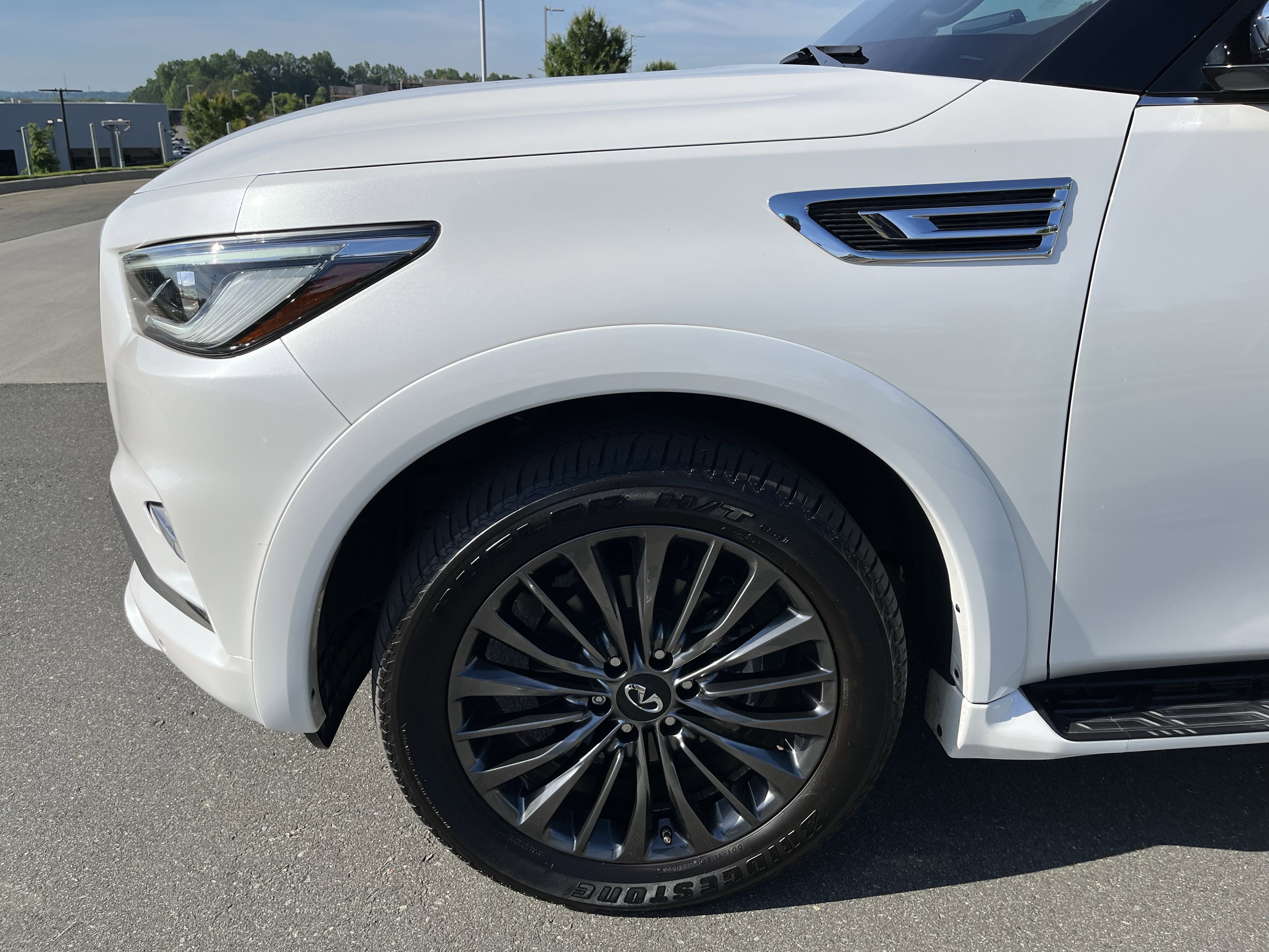 Used 2023 INFINITI QX80 Sensory w/ Cargo Package AWD/4WD image 13