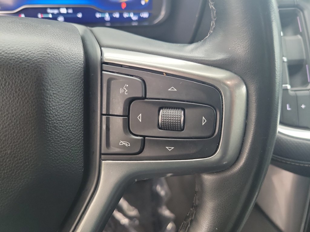 Used 2024 Chevrolet Suburban Premier AWD/4WD image 32