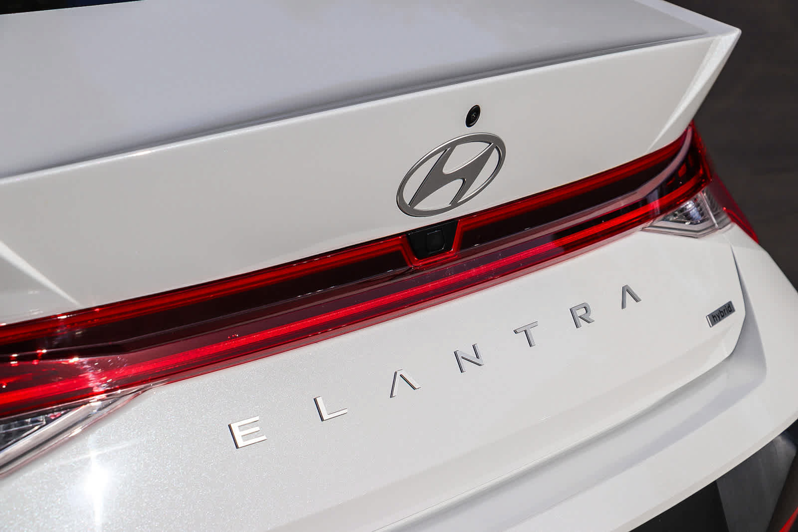 Used 2025 Hyundai Elantra Limited FWD image 10