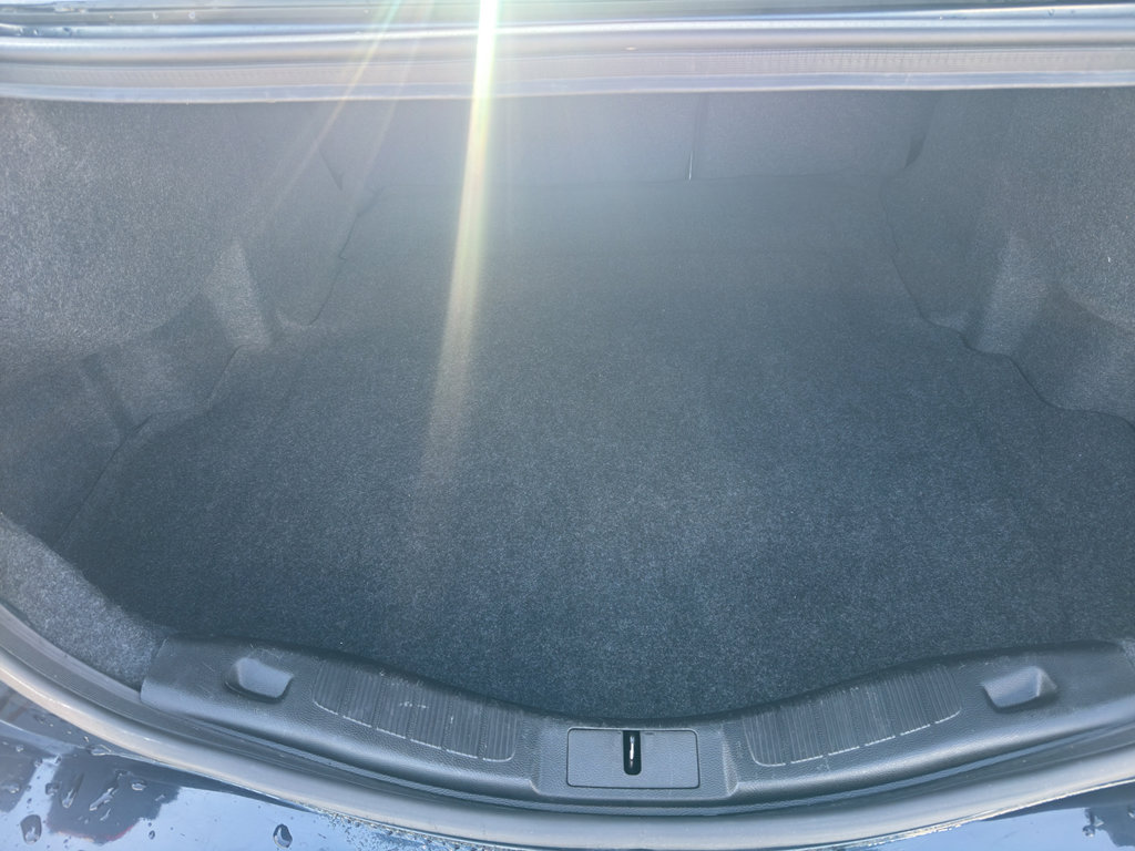 Used 2020 Ford Fusion SE image 22