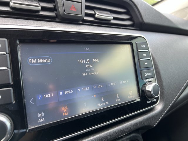 Used 2020 Nissan Versa S w/ Trunk Package FWD image 13