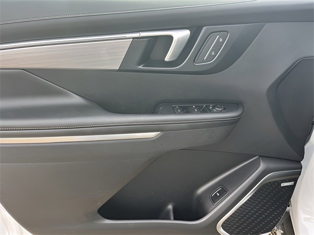 Used 2025 Buick Enclave Preferred image 14