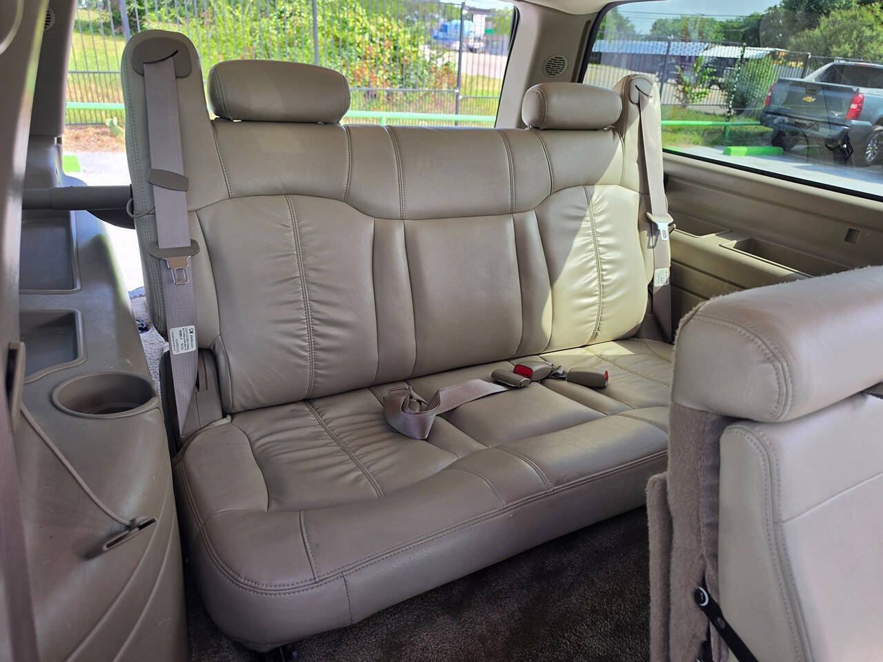 Used 2002 Chevrolet Suburban LS RWD image 32