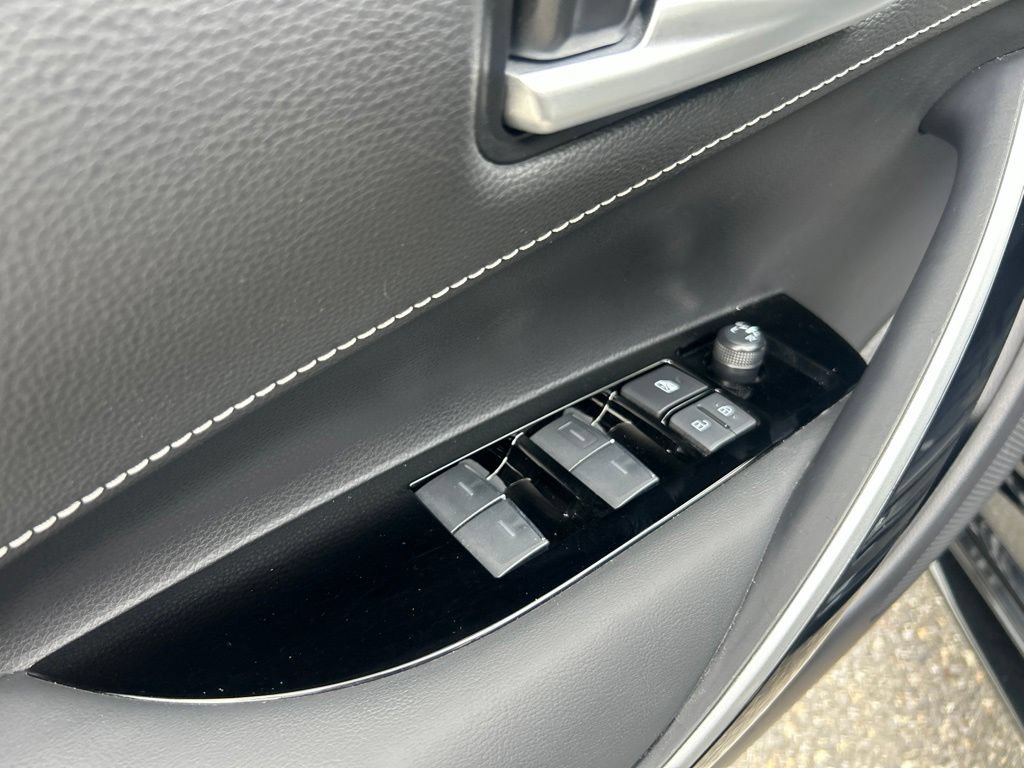 Certified 2025 Toyota Corolla XSE FWD image 11
