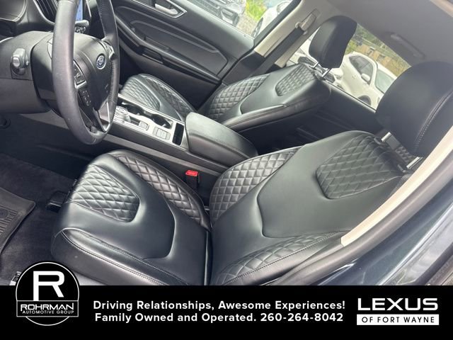 Used 2024 Ford Edge Titanium AWD/4WD image 6