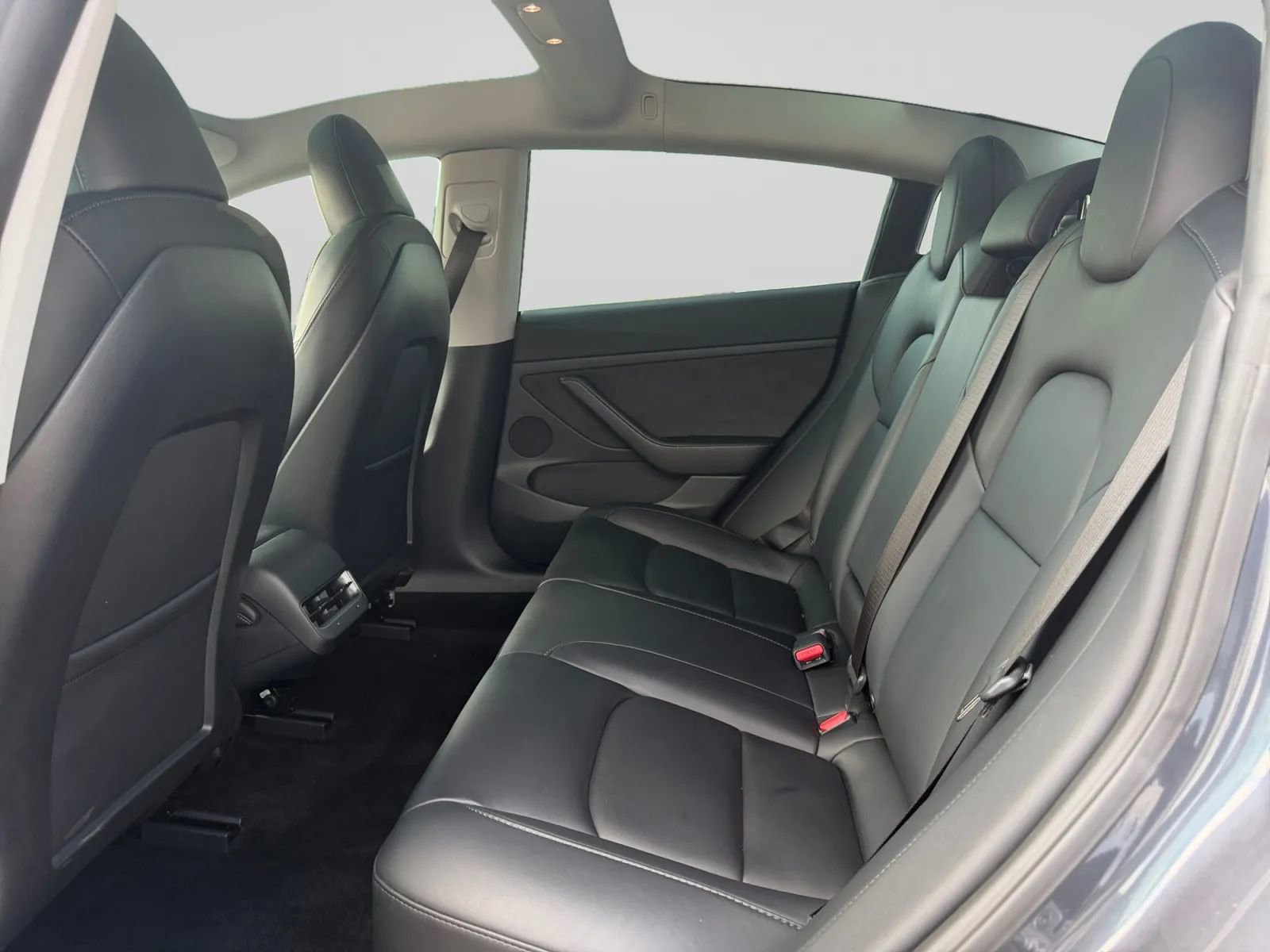 Used 2023 Tesla Model 3 Standard Range RWD image 28