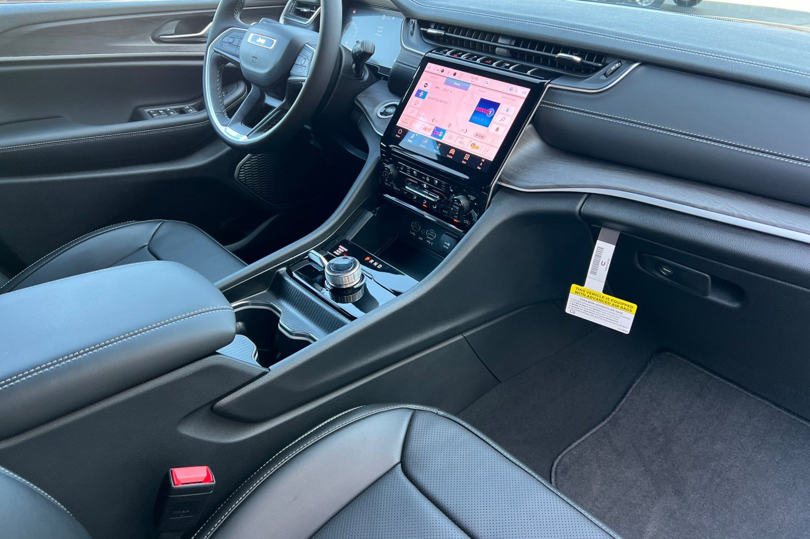 New 2025 Jeep Grand Cherokee Limited w/ Luxury Tech Group II image 16