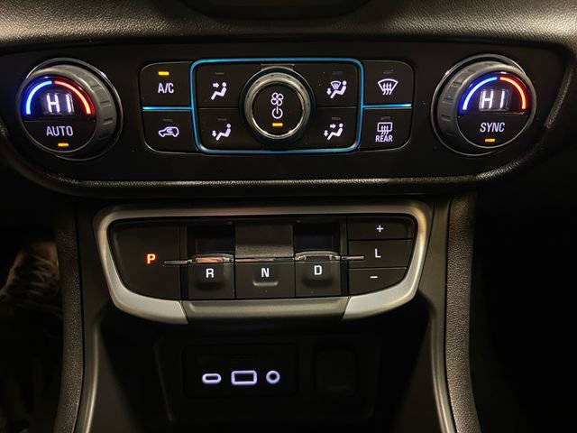 Used 2024 GMC Terrain SLT image 21