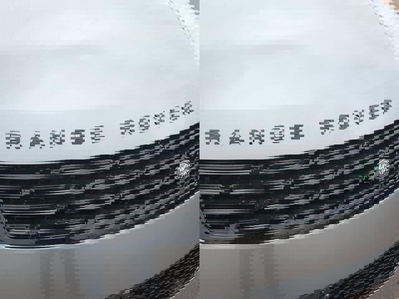 New 2025 Land Rover Range Rover Sport SE image 12