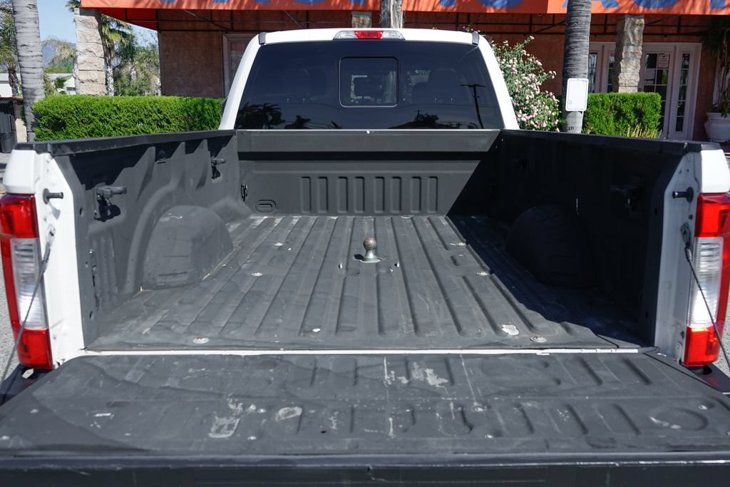 Used 2017 Ford F350 Lariat RWD image 8