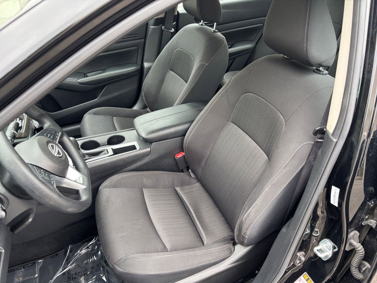 Used 2025 Nissan Altima 2.5 SV FWD image 37