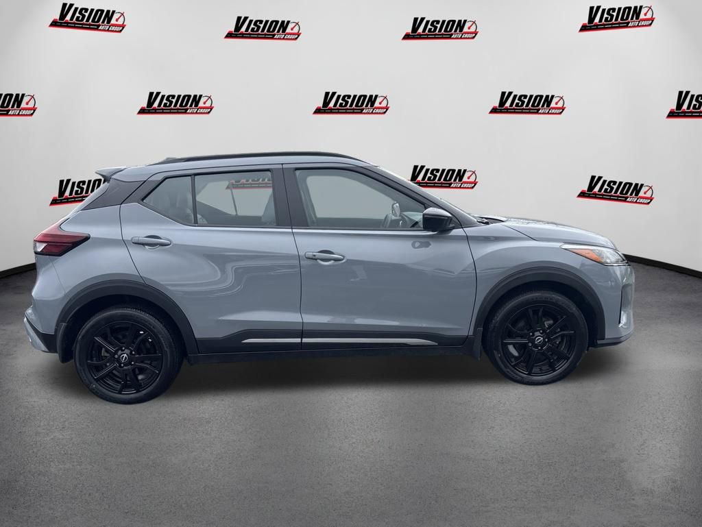Used 2024 Nissan Kicks SR w/ SR Premium Package FWD image 4