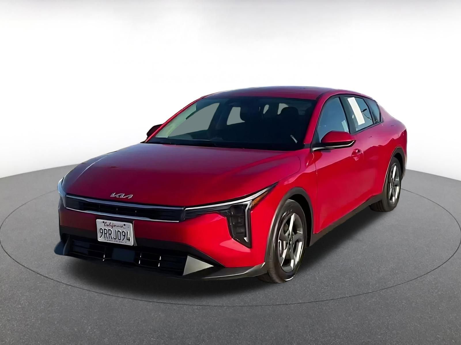 Used 2025 Kia K4 LXS image 3