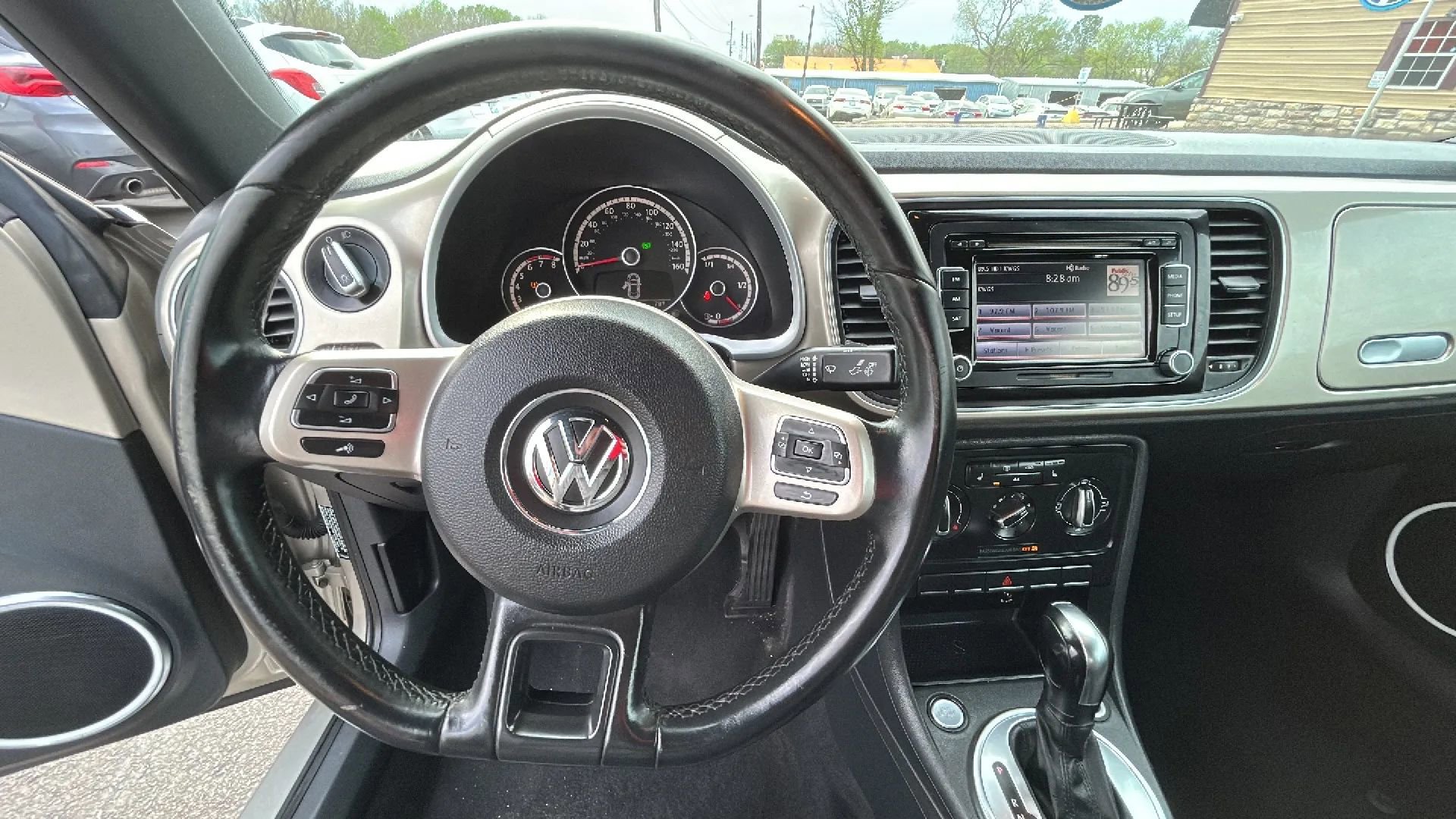 Used 2013 Volkswagen Beetle 2.5 image 22