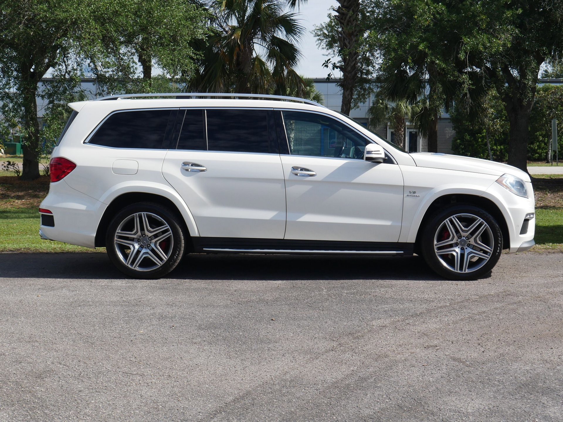 Used 2014 Mercedes-Benz GL 63 AMG 4MATIC image 10