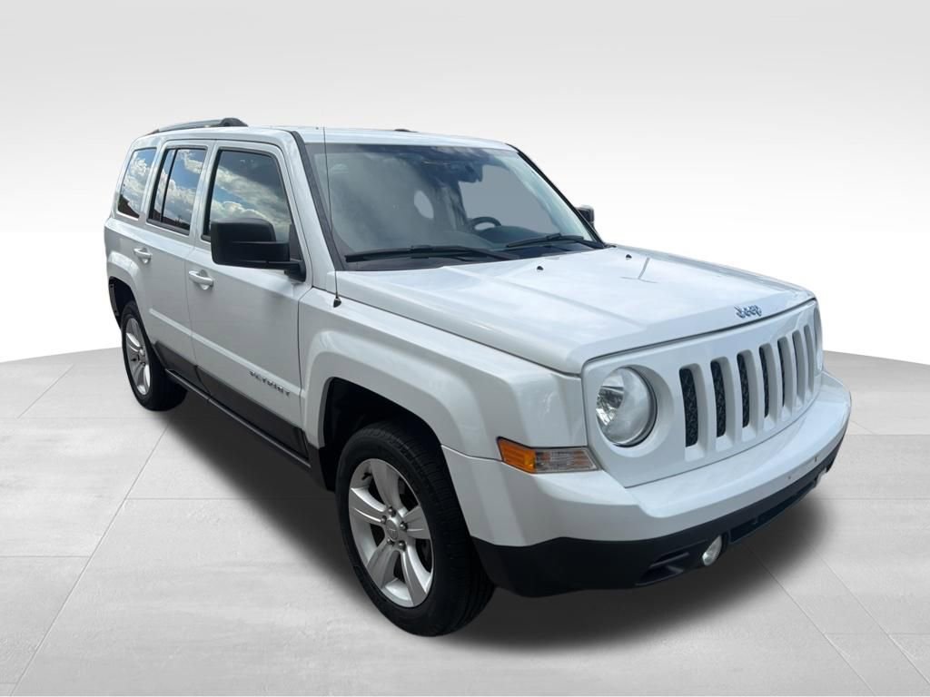 Used 2015 Jeep Patriot Limited w/ Sun/Sound Group image 8