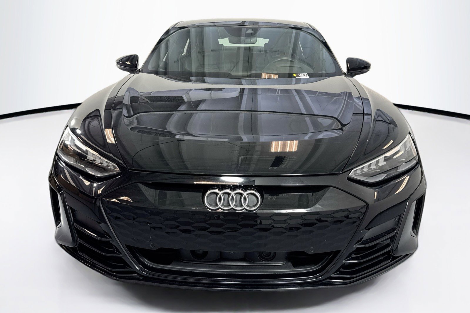 Used 2023 Audi RS e-tron GT image 2