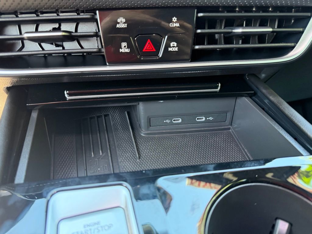 Used 2026 Volkswagen Atlas Cross Sport SE FWD image 25