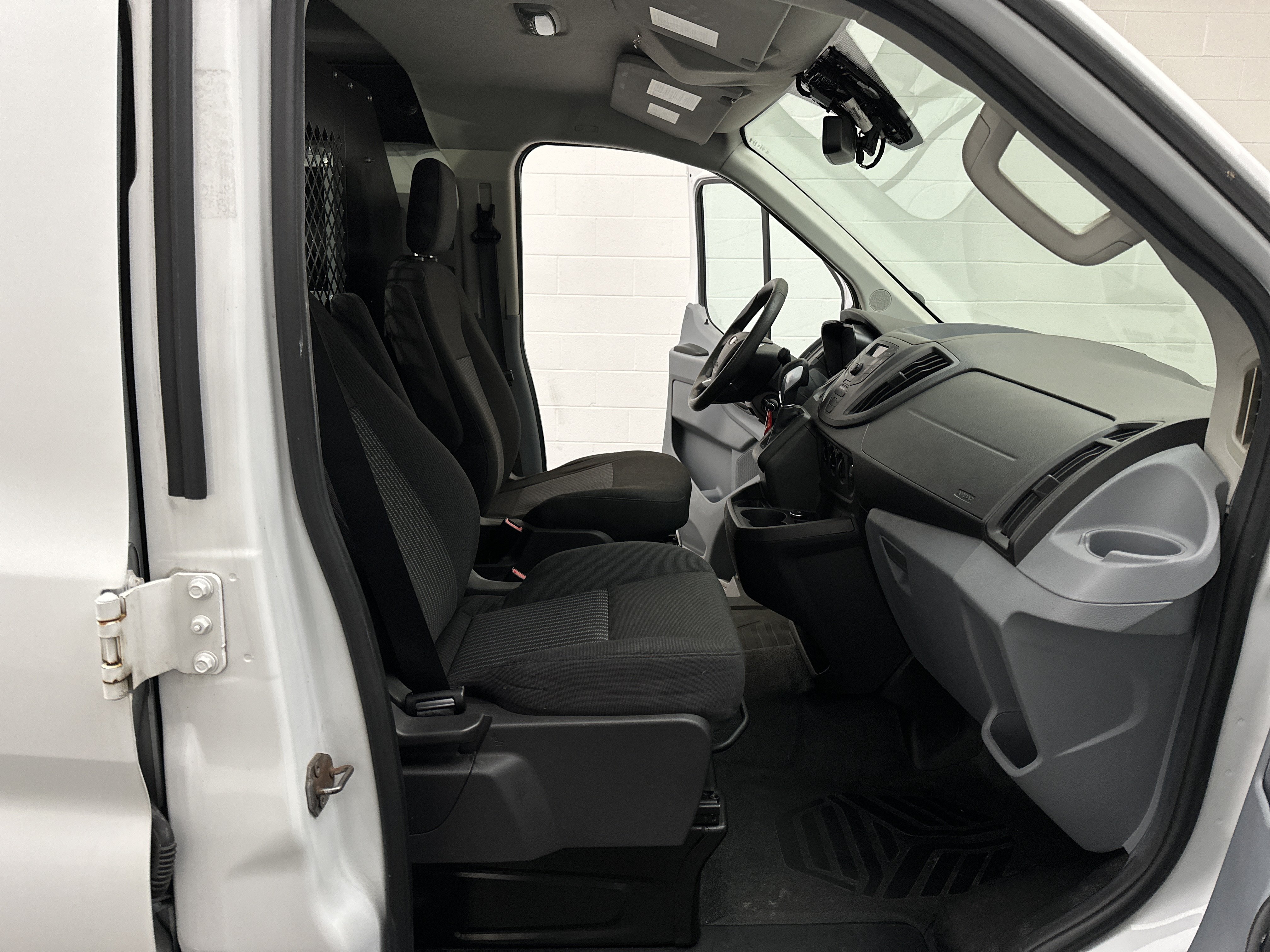 Used 2015 Ford Transit 150 130 Low Roof RWD image 20