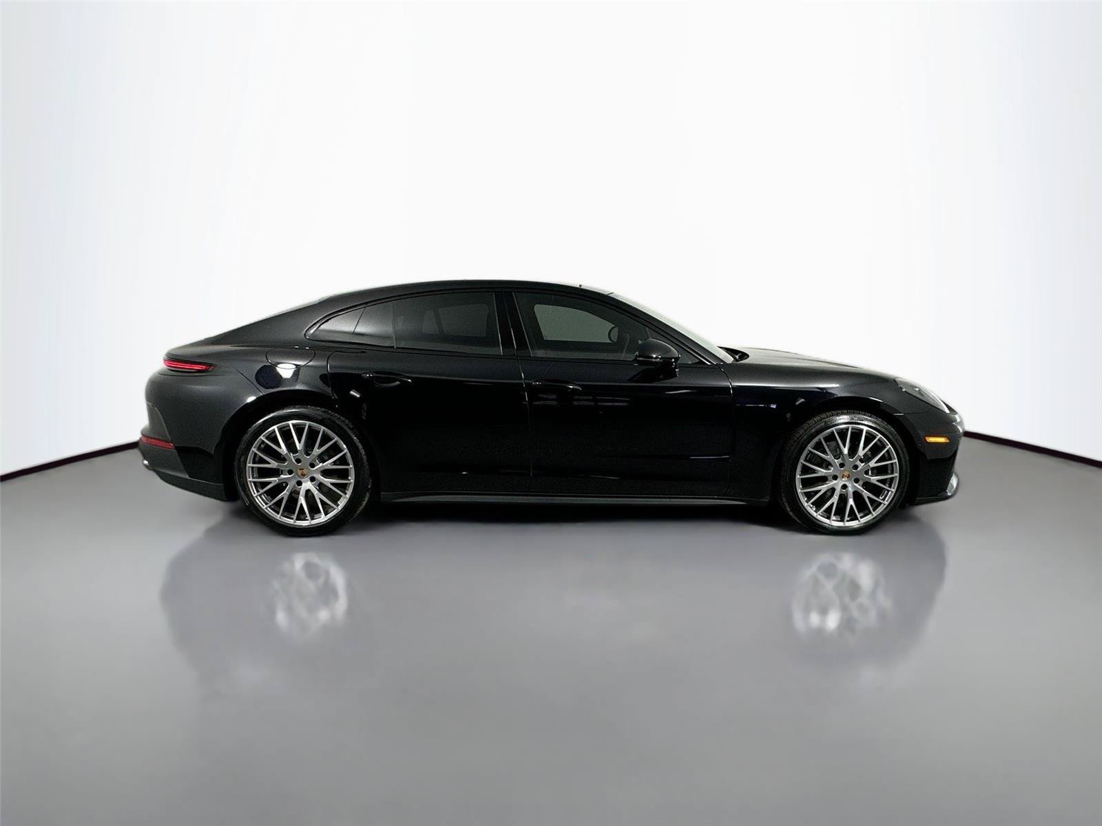 Certified 2026 Porsche Panamera 4 AWD/4WD image 8