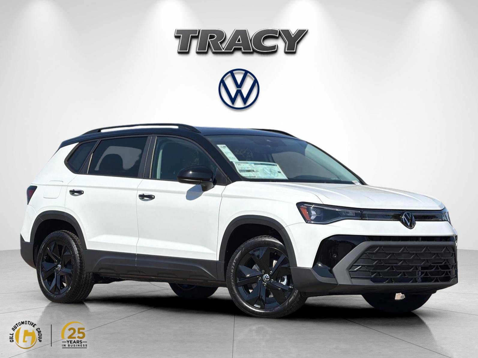 New 2027 Volkswagen Taos SE FWD image 1