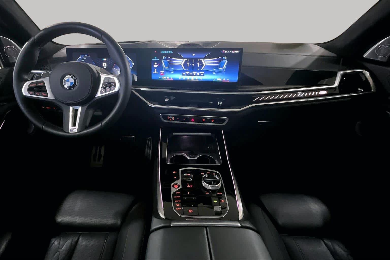 Certified 2025 BMW X7 M60i AWD/4WD image 15