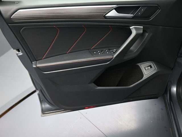 Used 2024 Volkswagen Tiguan Wolfsburg Edition image 42