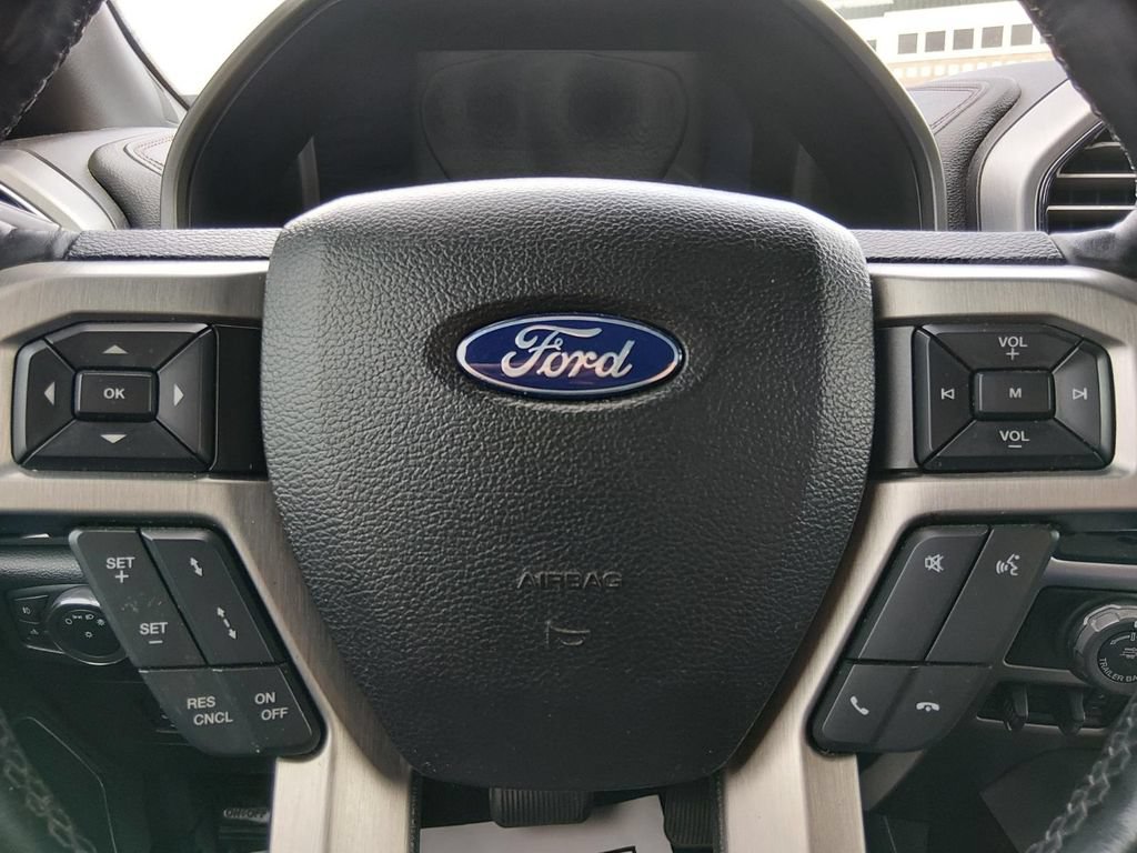 Used 2017 Ford F150 Platinum w/ Equipment Group 701A Luxury AWD/4WD image 24
