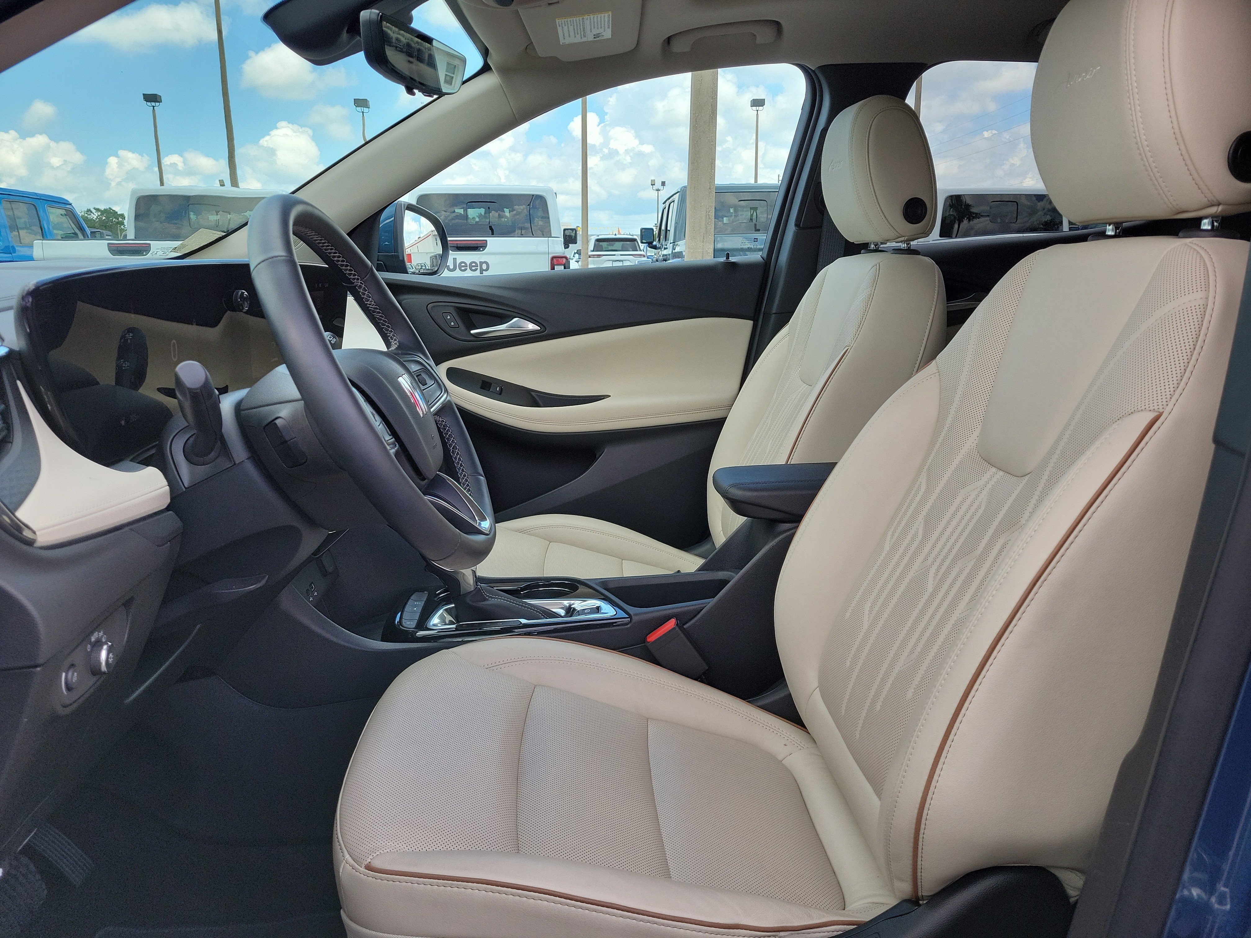 Used 2026 Buick Encore GX Avenir w/ Avenir Technology Package FWD image 15