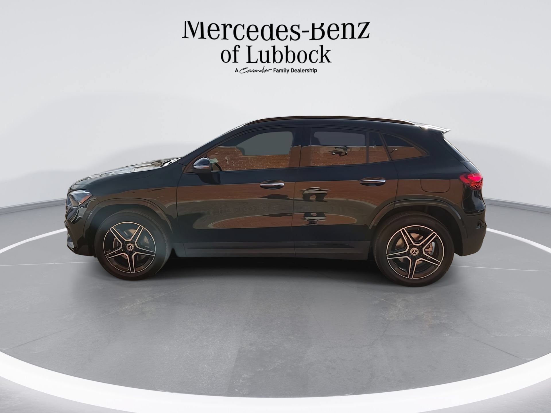 New 2025 Mercedes-Benz GLA 250 4MATIC image 5