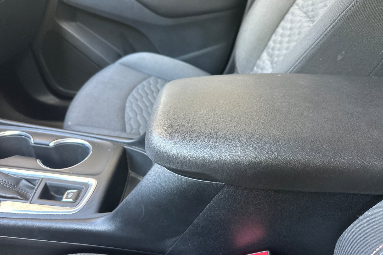 Used 2019 Chevrolet Equinox LT FWD image 29