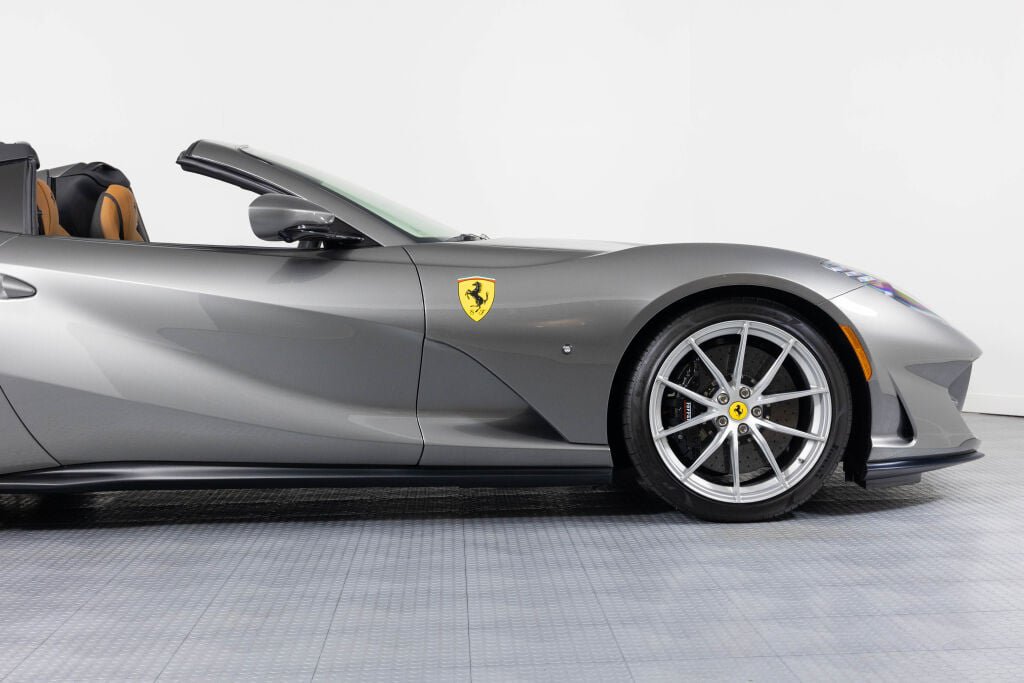 Used 2023 Ferrari 812 GTS RWD image 23