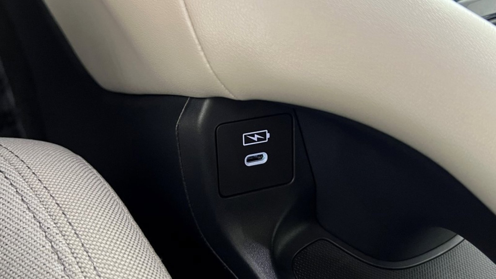 Used 2026 Honda HR-V LX image 26