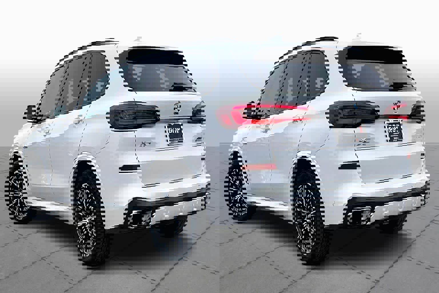 Used 2023 BMW X5 xDrive45e w/ Executive Package image 12