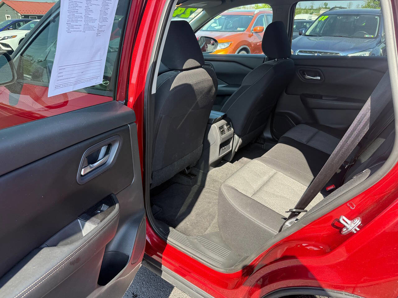 Used 2024 Nissan Rogue SV AWD/4WD image 10