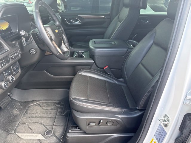 Used 2022 Chevrolet Suburban High Country RWD image 15
