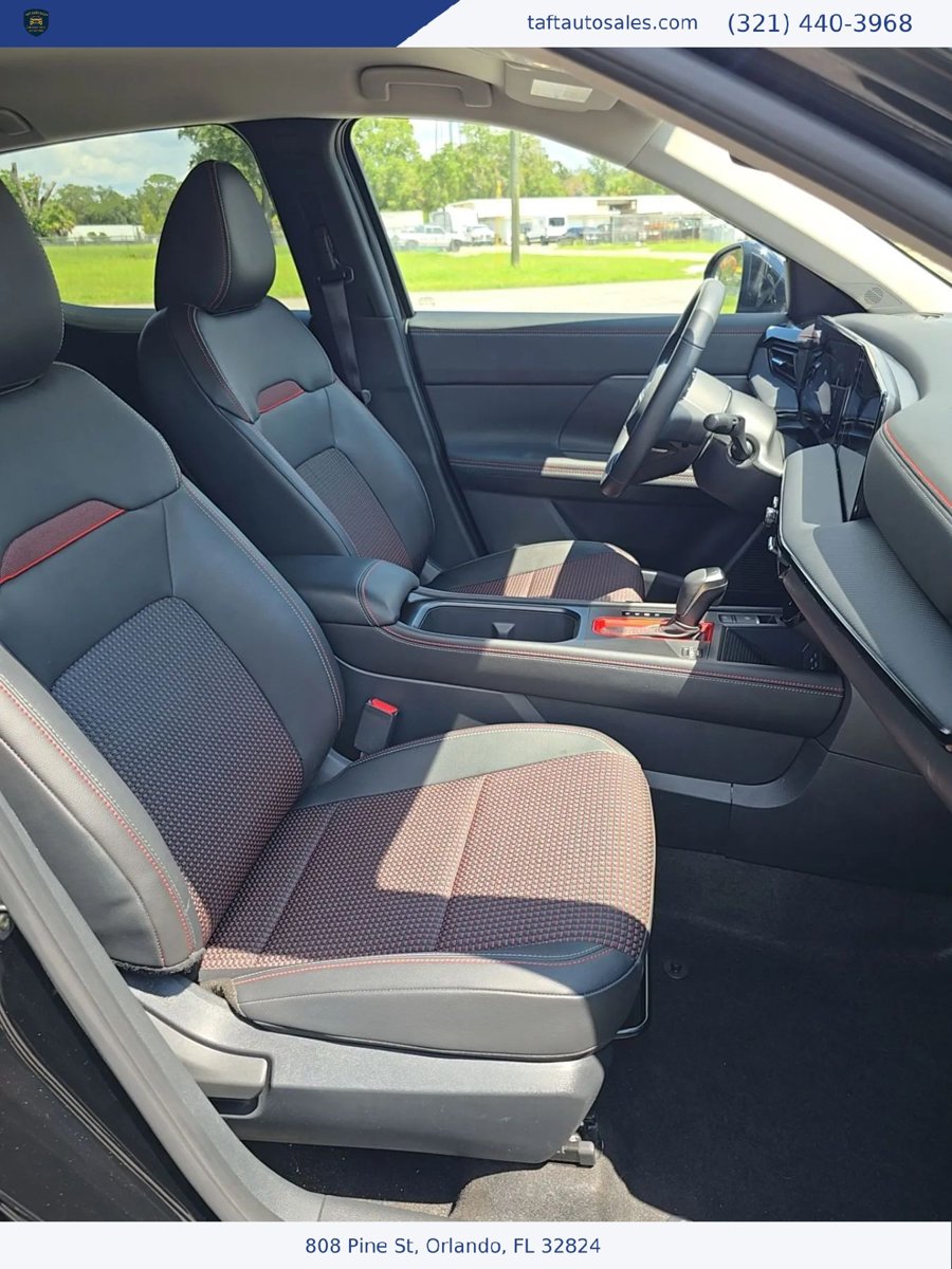 Used 2026 Nissan Kicks SR FWD image 29