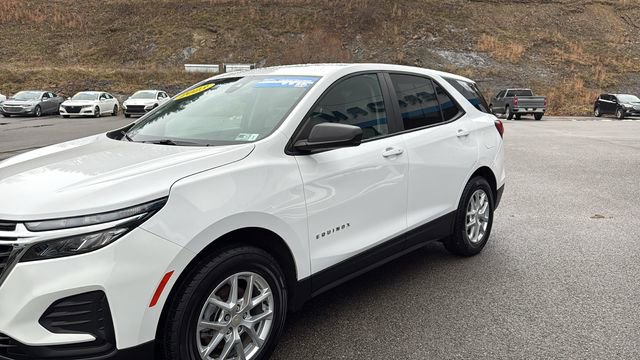Used 2023 Chevrolet Equinox LS image 12