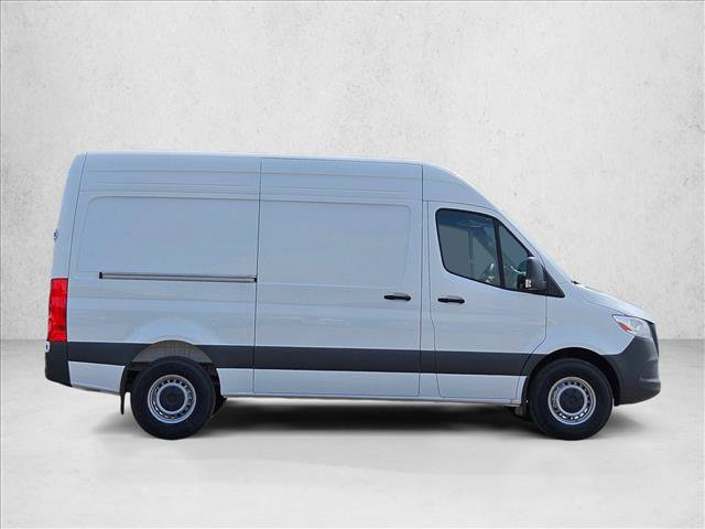 Used 2025 Mercedes-Benz Sprinter 2500 image 4