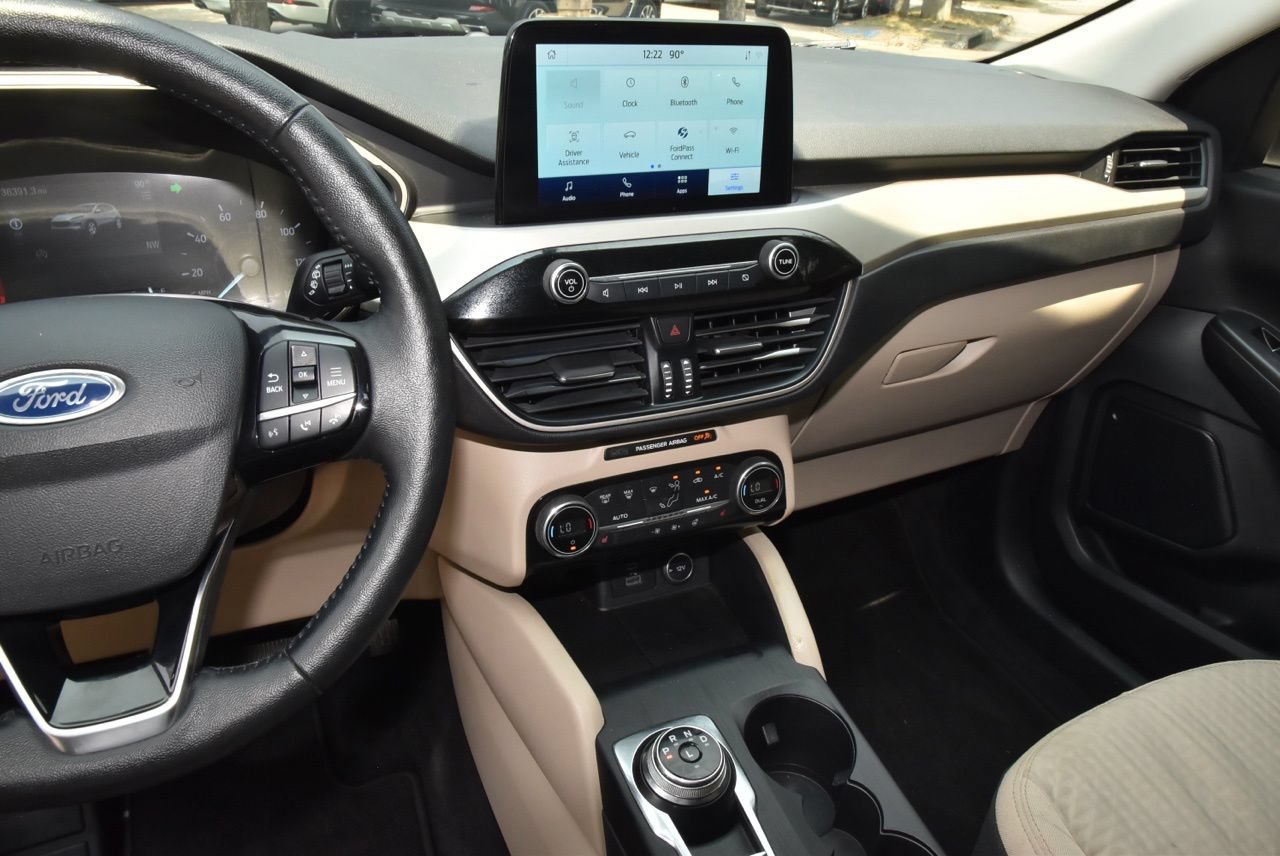 Used 2021 Ford Escape SE w/ SE Sport Appearance Package FWD image 26
