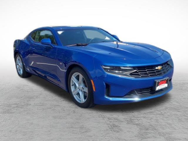 Used 2020 Chevrolet Camaro LT RWD image 3